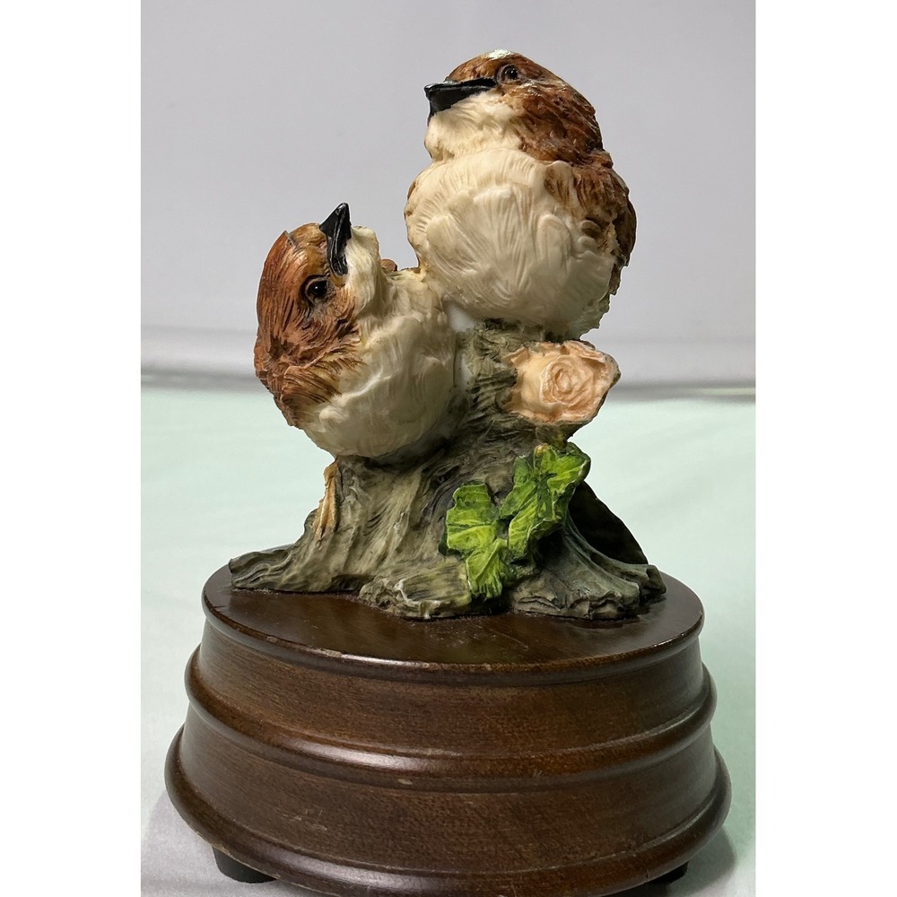 Vintage Enesco True Love Sparrow Birds Music Box 1987 Taiwan